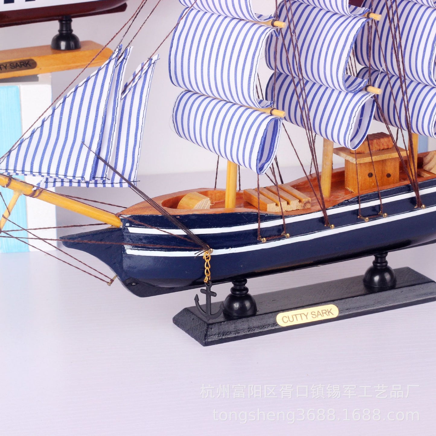 Mediterranean solid wooden sailing ship model ornaments